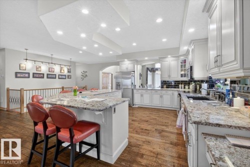 57 Longview Drive, Spruce Grove, AB - Indoor Photo Showing Kitchen With Upgraded Kitchen