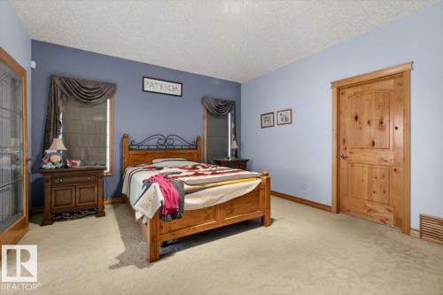 57 Longview Drive, Spruce Grove, AB - Indoor Photo Showing Bedroom