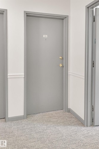 201 11445 41 Avenue, Edmonton, AB - Indoor Photo Showing Other Room