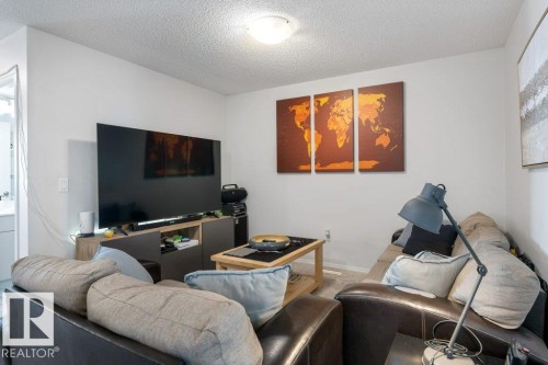 9939 222 Street, Edmonton, AB - Indoor Photo Showing Living Room