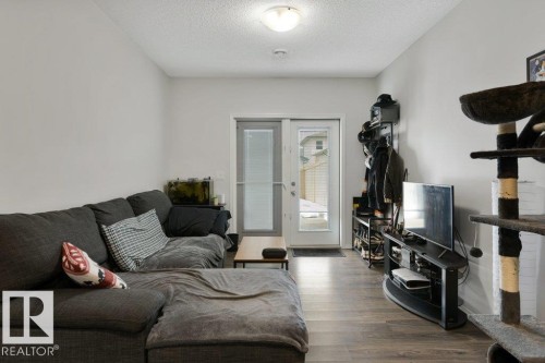 9939 222 Street, Edmonton, AB - Indoor Photo Showing Living Room