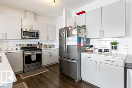 9939 222 Street, Edmonton, AB - Indoor Photo Showing Kitchen With Stainless Steel Kitchen With Upgraded Kitchen