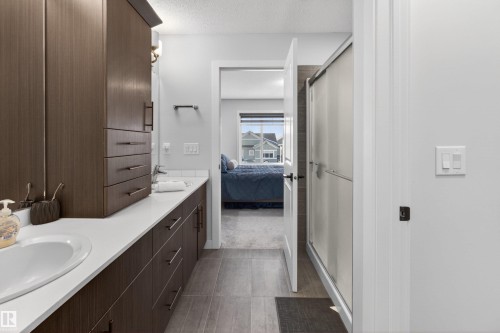 19722 26A Avenue, Edmonton, AB - Indoor Photo Showing Bathroom