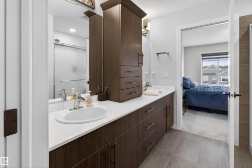 19722 26A Avenue, Edmonton, AB - Indoor Photo Showing Bathroom