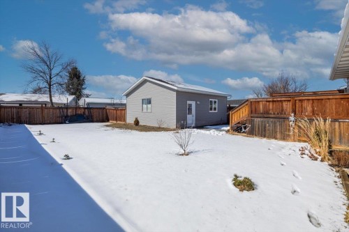 24 Duke Drive, Lamont, AB - Outdoor