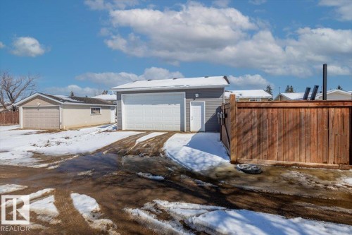 24 Duke Drive, Lamont, AB - Outdoor