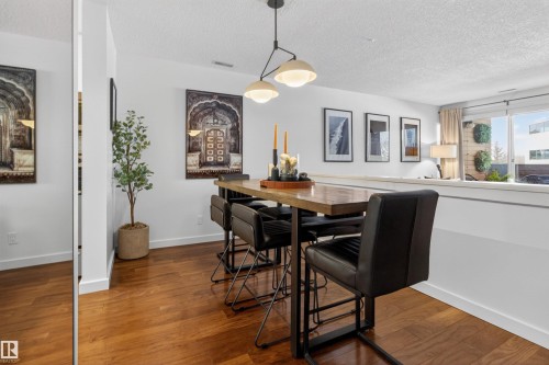 305 10026 112 Street, Edmonton, AB - Indoor Photo Showing Dining Room