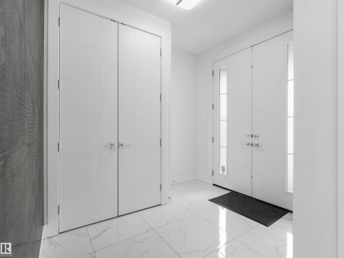 6607 55 Avenue, Beaumont, AB - Indoor Photo Showing Other Room