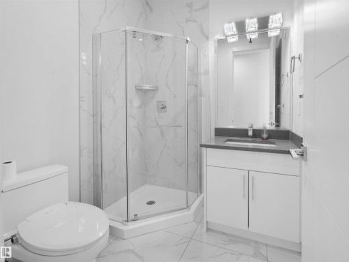 6607 55 Avenue, Beaumont, AB - Indoor Photo Showing Bathroom