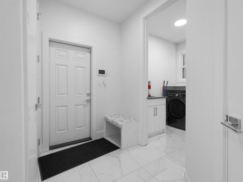 6607 55 Avenue, Beaumont, AB - Indoor