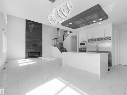 6607 55 Avenue, Beaumont, AB - Indoor Photo Showing Kitchen