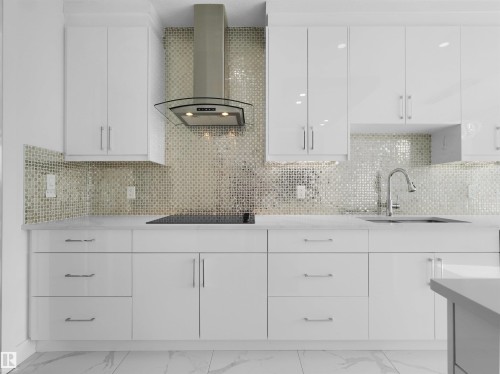 6607 55 Avenue, Beaumont, AB - Indoor Photo Showing Kitchen With Upgraded Kitchen