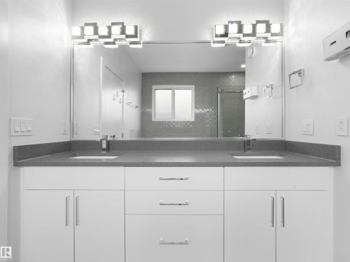 6607 55 Avenue, Beaumont, AB - Indoor Photo Showing Bathroom