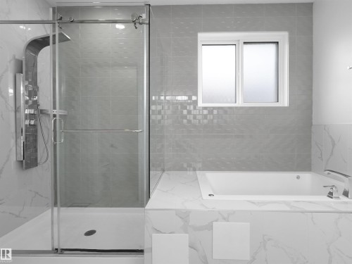 6607 55 Avenue, Beaumont, AB - Indoor Photo Showing Bathroom