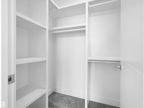 6607 55 Avenue, Beaumont, AB - Indoor With Storage
