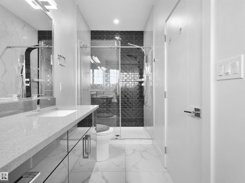 6607 55 Avenue, Beaumont, AB - Indoor Photo Showing Bathroom