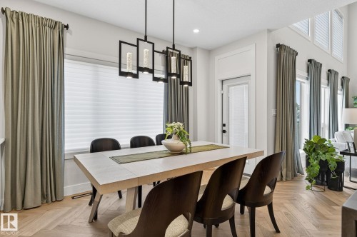 17124 2 Street, Edmonton, AB - Indoor Photo Showing Dining Room