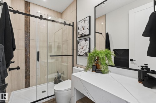 17124 2 Street, Edmonton, AB - Indoor Photo Showing Bathroom