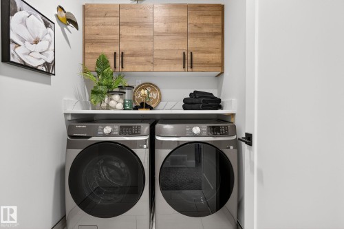 17124 2 Street, Edmonton, AB - Indoor Photo Showing Laundry Room