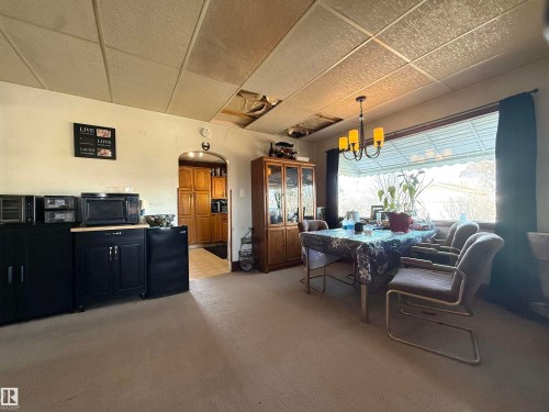 213 8 Avenue E, Standard, AB - Indoor