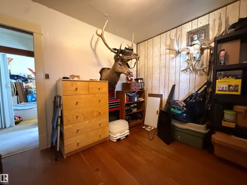 213 8 Avenue E, Standard, AB - Indoor Photo Showing Other Room