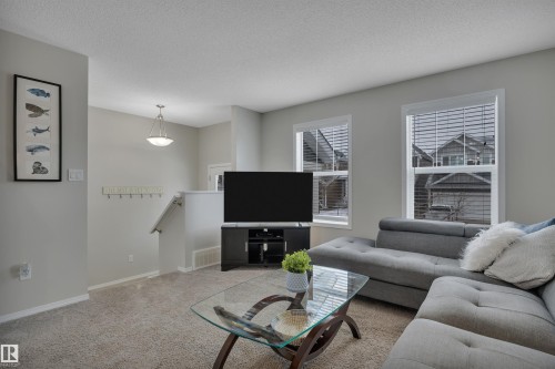 427 Simpkins Link, Leduc, AB - Indoor Photo Showing Living Room