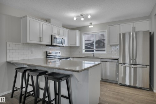 427 Simpkins Link, Leduc, AB - Indoor Photo Showing Kitchen