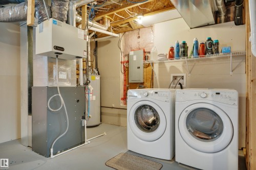427 Simpkins Link, Leduc, AB - Indoor Photo Showing Laundry Room