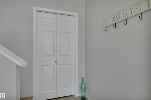 427 Simpkins Link, Leduc, AB - Indoor Photo Showing Other Room