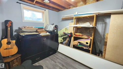 Image quality insufficient for description - 3531 46 Street, Edmonton, AB - Indoor