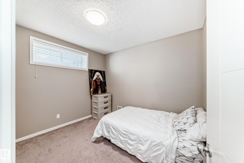 5147 Crabapple Link Link, Edmonton, AB - Indoor Photo Showing Bedroom