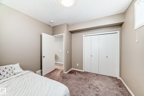 5147 Crabapple Link Link, Edmonton, AB - Indoor Photo Showing Bedroom