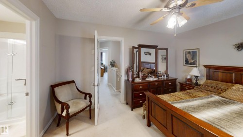8627 173 Avenue, Edmonton, AB - Indoor Photo Showing Bedroom