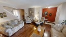 8627 173 Avenue, Edmonton, AB  - Indoor Photo Showing Living Room 