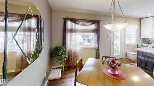 8627 173 Avenue, Edmonton, AB - Indoor Photo Showing Dining Room