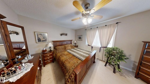 8627 173 Avenue, Edmonton, AB - Indoor Photo Showing Bedroom