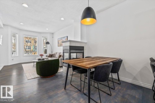 8737 83 Avenue, Edmonton, AB - Indoor