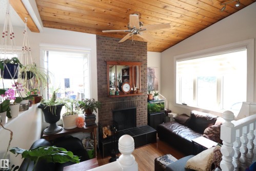 4123 136 Avenue, Edmonton, AB - Indoor Photo Showing Living Room With Fireplace