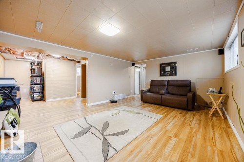 16807 80 Avenue, Edmonton, AB - Indoor