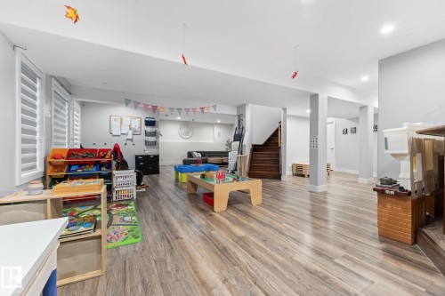 15919 58 Street, Edmonton, AB - Indoor