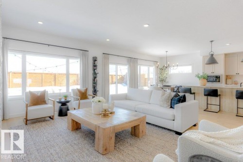 10 Redwing Wynd, St. Albert, AB - Indoor Photo Showing Living Room