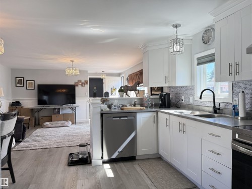 50 Willow Park Estates, Leduc, AB - Indoor Photo Showing Kitchen