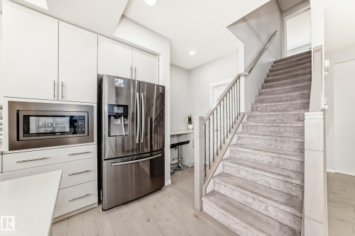 2043 51 Street, Edmonton, AB - Indoor