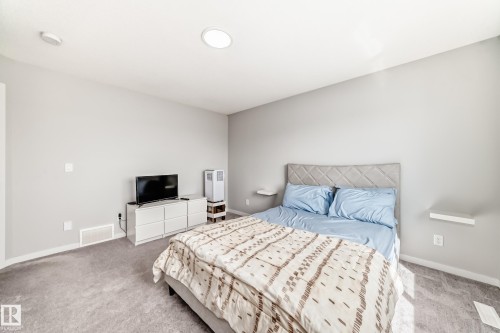 2043 51 Street, Edmonton, AB - Indoor Photo Showing Bedroom