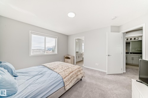 2043 51 Street, Edmonton, AB - Indoor Photo Showing Bedroom