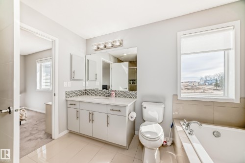 2043 51 Street, Edmonton, AB - Indoor Photo Showing Bathroom