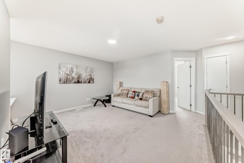 2043 51 Street, Edmonton, AB - Indoor