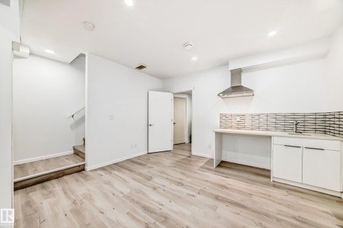 2043 51 Street, Edmonton, AB - Indoor Photo Showing Other Room