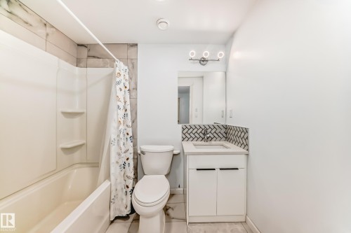 2043 51 Street, Edmonton, AB - Indoor Photo Showing Bathroom