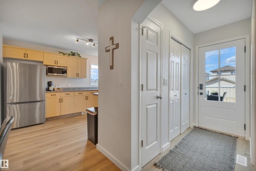 266 Avena Circle, Leduc, AB - Indoor Photo Showing Kitchen